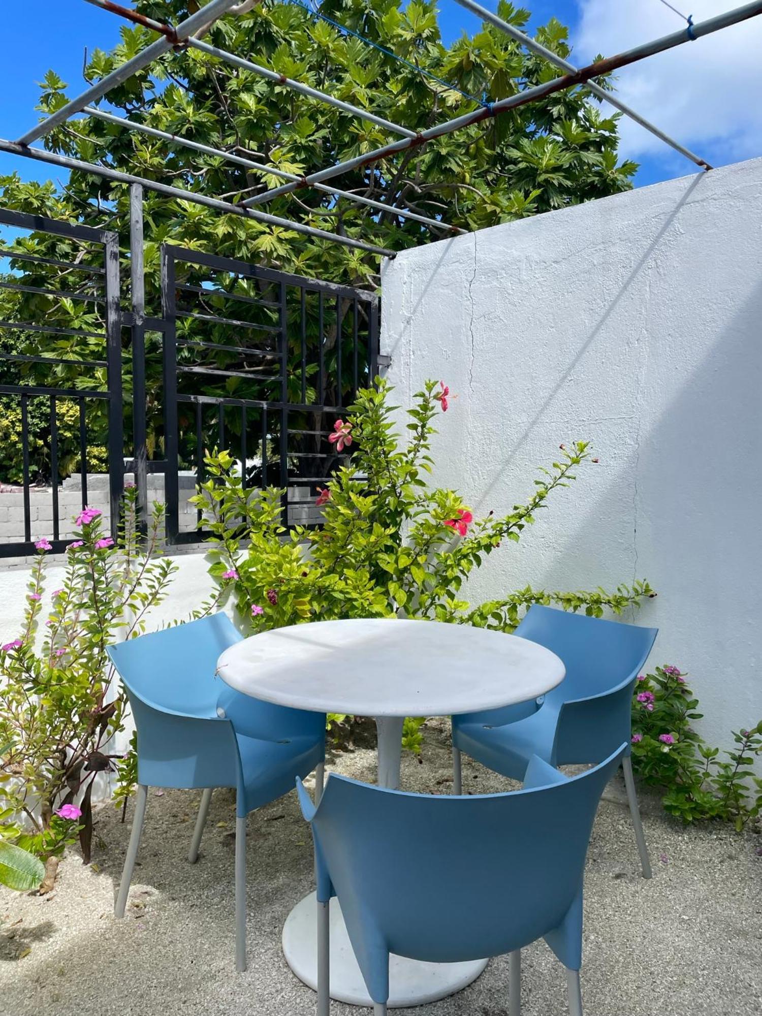Eq Surf Retreat Hotel Muli Exterior photo